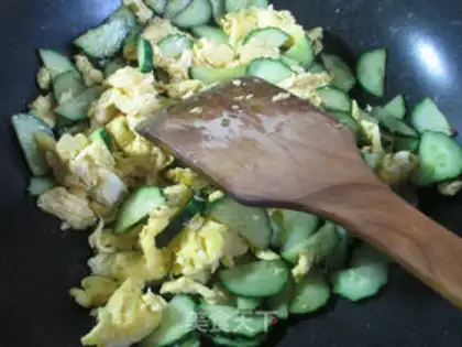 Make The cucumber fried duck eggs step 9