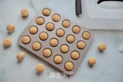 Make Mini cream cake step 16