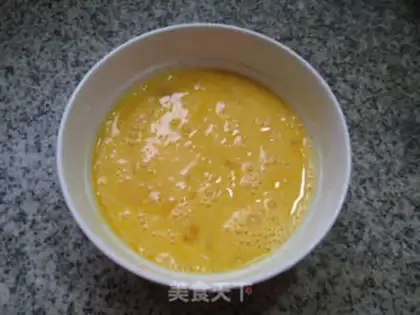 Make Scrambled duck eggs step 1