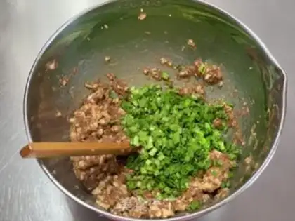 Make Pork onions with willows step 5