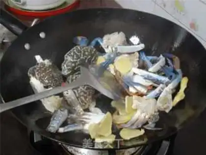 Make Ginger onions and crabs step 5