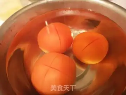 Make Tomato fried eggs step 1