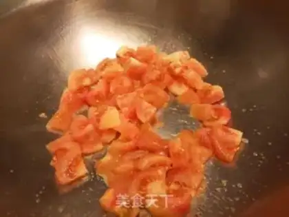 Make Tomato fried eggs step 5