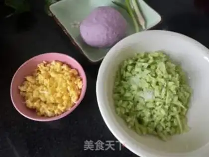 Make cucumber egg dumplings step 0