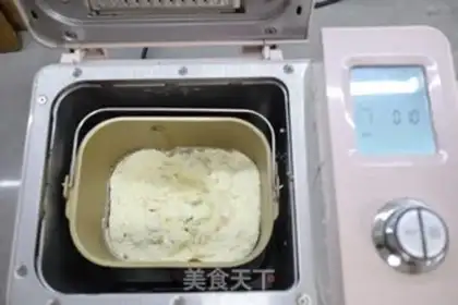 Make Light cream pasta toast step 1