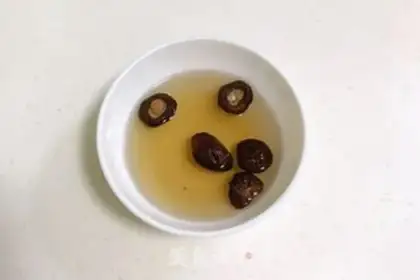 Make Weenie potatoes and sugar step 1