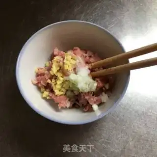 Make Vacuated meat and guacamole step 1