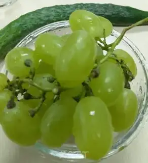 Make Cucumber grapes step 0