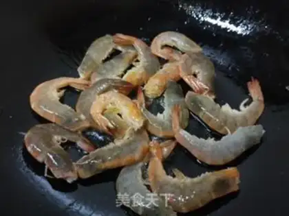 Make Crayfish and chili step 4