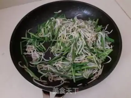 Make Three Spring Rolls step 4