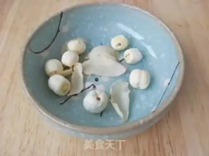 Make Lily Lotus green bean congee step 1