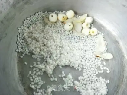 Make Lily Lotus green bean congee step 3