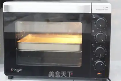 Make Salt cream cake rolls step 8