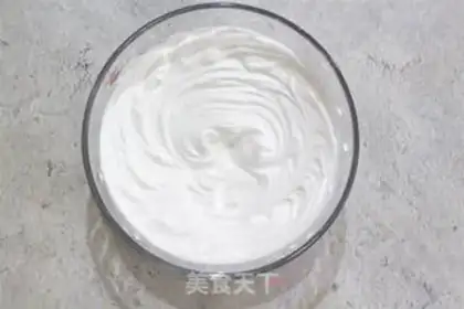 Make Salt cream cake rolls step 9