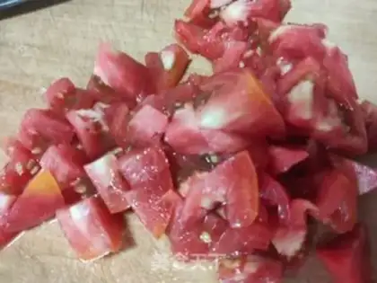 Make Tomato egg soup step 1