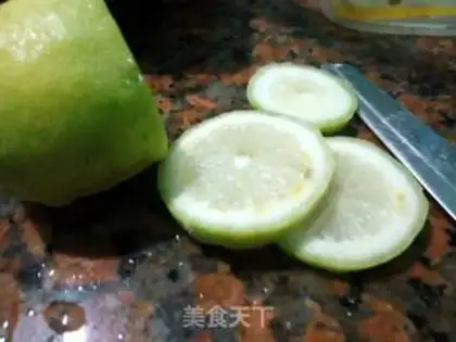 Make Fresh lemon step 2