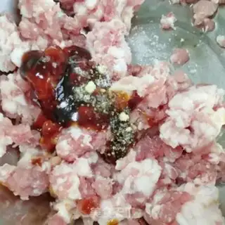 Make A meat bun step 3