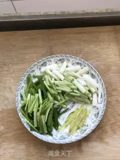 Make Onion willows step 1