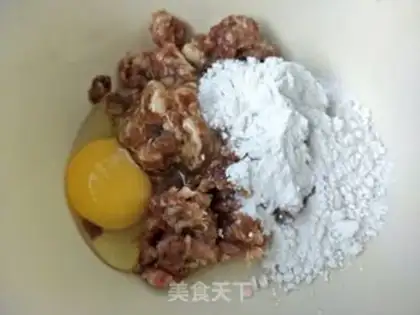 Make Spicyball soup step 1