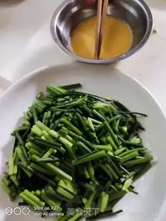 Make Scrambled eggs step 0