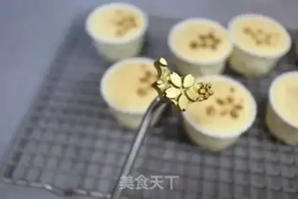 Make Chi Fung Cup cake step 13