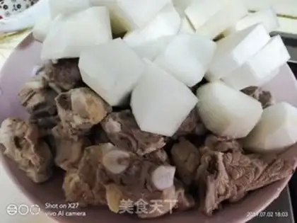 Make Roach chops, tofu melon soup step 0