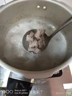 Make Roach chops, tofu melon soup step 2