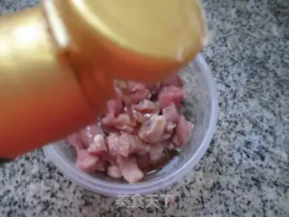 Make Squeeze in the cabbage and make peanuts step 2