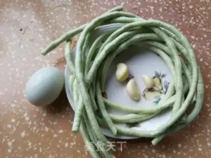 Make Scrambled eggs step 0