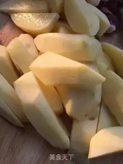 Make Pork stew, beans and potatoes step 1