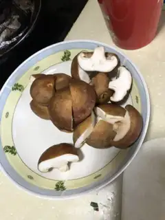 Make curry chicken plattered mushrooms step 0