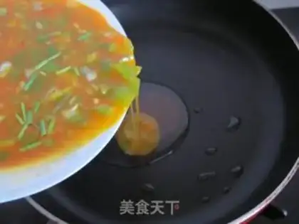 Make Pyramid eggs step 1