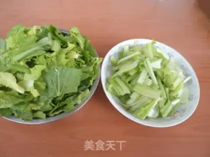 Make Beef sausage and cabbage step 1
