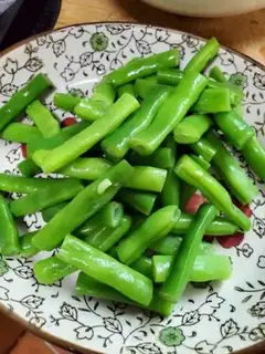 Make Four-season bean fried meat step 4