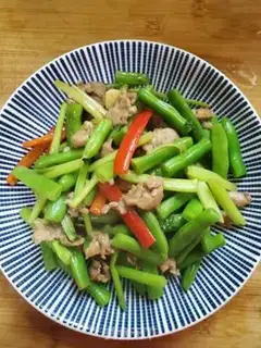 Make Four-season bean fried meat step 9