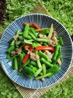 Make Four-season bean fried meat step 10