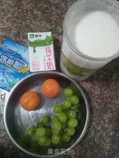 Make Milk and fruit ice powder step 0