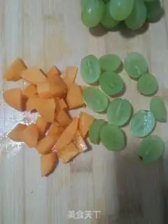 Make Milk and fruit ice powder step 1
