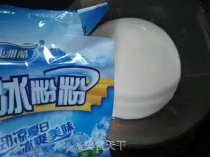 Make Milk and fruit ice powder step 3