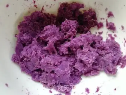Make The potato blueberry marfin step 0