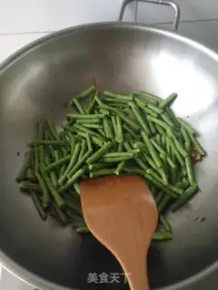 Make Meatloaf olives and fried beans step 4