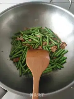 Make Meatloaf olives and fried beans step 5