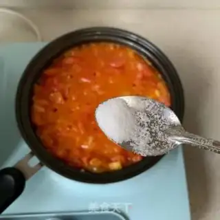 Make Tomato egg noodles step 5