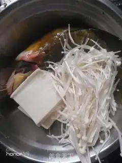 Make Yellowfish tofu soup step 0