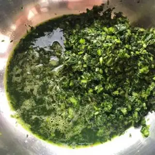 Make Handy spinach noodles step 0