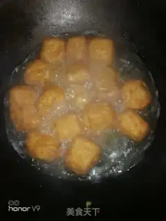 Make Five bouquets of tofu and broccoli step 1