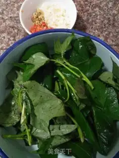 Make Garlic potatoes step 1