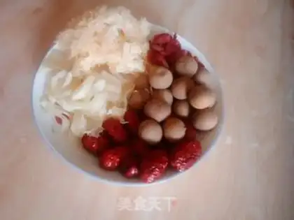 Make To feed the silver ear soup step 1