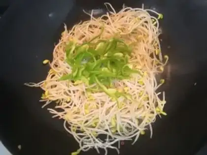 Make Green bean sprouts step 6