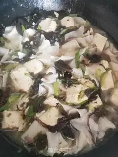 Make Quite a seafood soup step 9